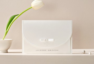 관련 상품 The Romantic 청첩장